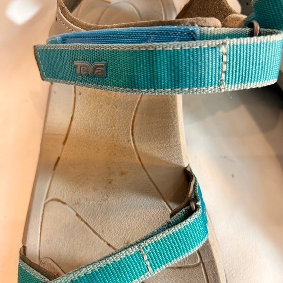 TEVA Sz 8 Teal Comfort Hiking Sandals Velcro Closure For Adjustability and Fit - Picture 4 of 13